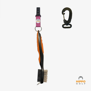 Hippo Golf club cleaning brush with quick-release clip and carabiner, pink strap version – 8183-06